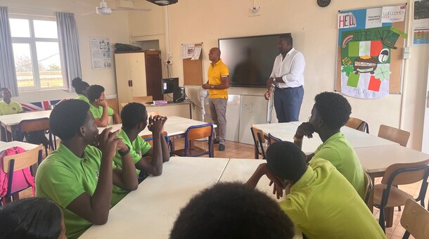 Echange entre élèves et professionnels dans le cadre de l'orientation